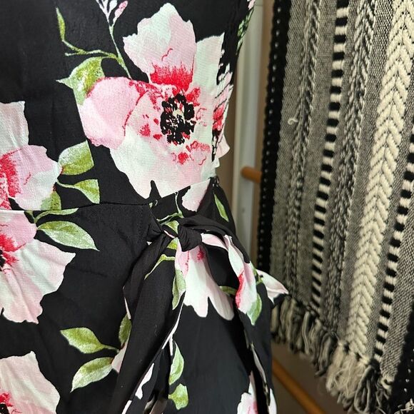 Forever 21 Contemporary Black Pink Floral Faux Wrap Smocked Maxi Dress - Picture 3 of 8